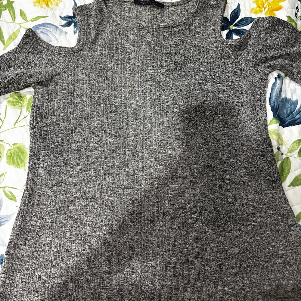 Elegant Heather Gray Women's Short Sleeve Top